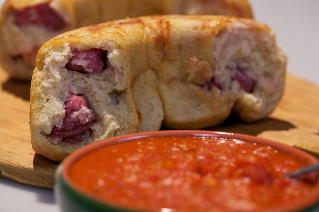 Salamipizzamonkeybread recept 24Kitchen